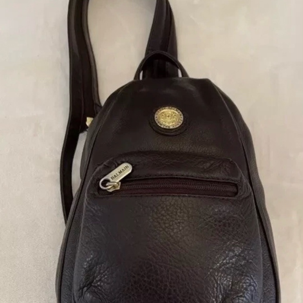 🩷Balmain Black Leather Backpack with Gold Accent💚